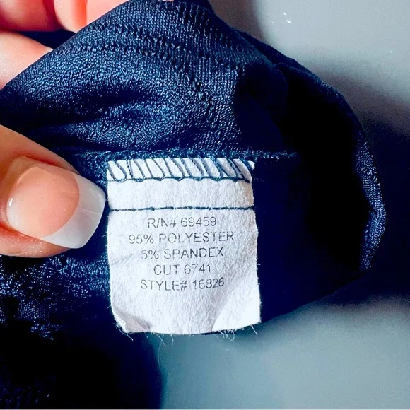 J Valdi Women’s Navy Blue 3/4 sleeve Swim Cover Up Size Medium - Picture 8 of 9